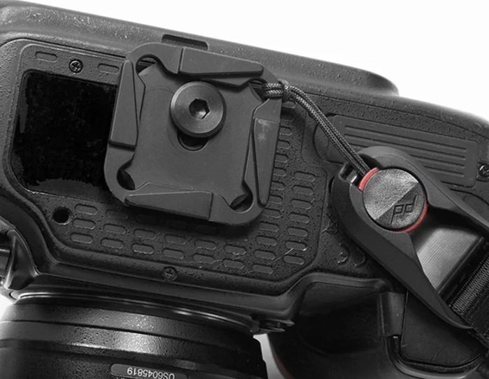 Peak Design Travel Tripod quick release plate