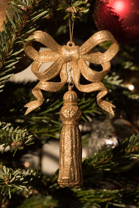 Christmas bauble shot with a 105mm macro lens